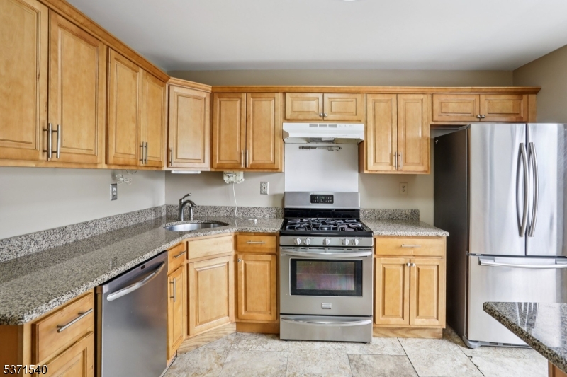 306 Holly Dr