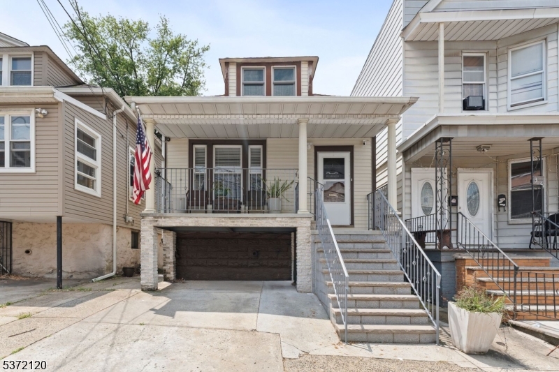 303 Armstrong Ave