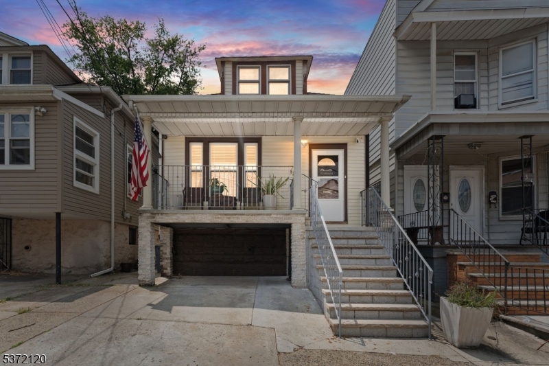 303 Armstrong Ave