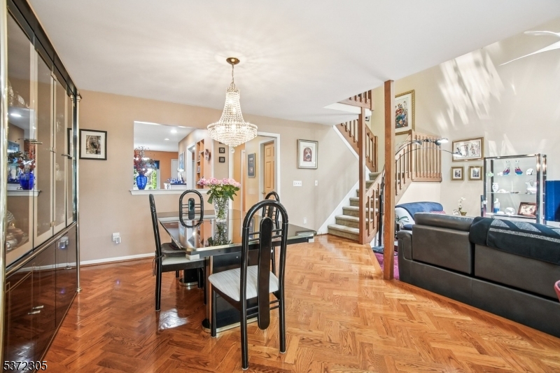 764 Vanessa Ln