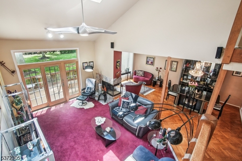 764 Vanessa Ln