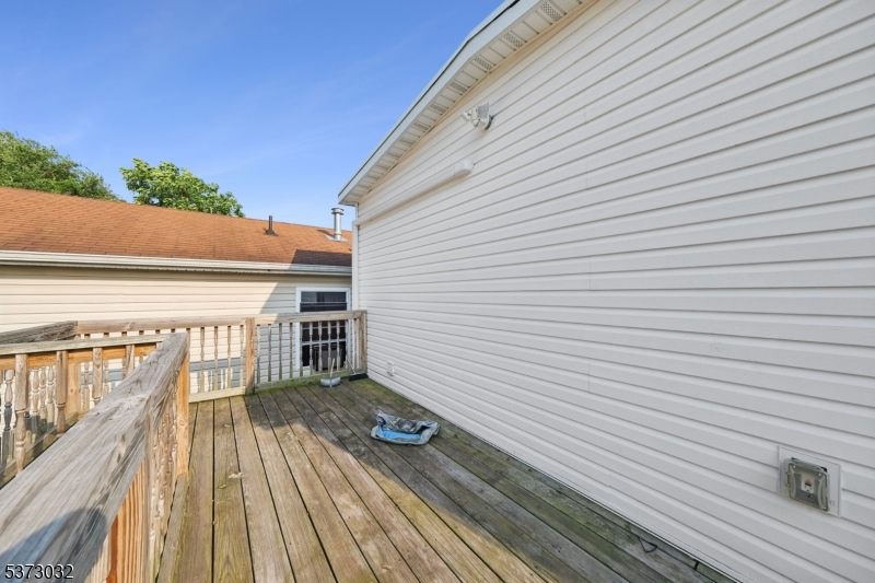 297 W Runyon St