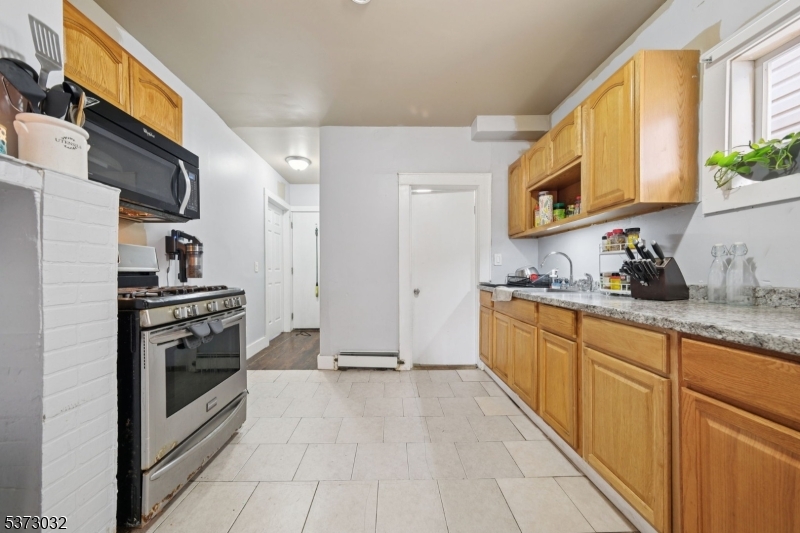 297 W Runyon St