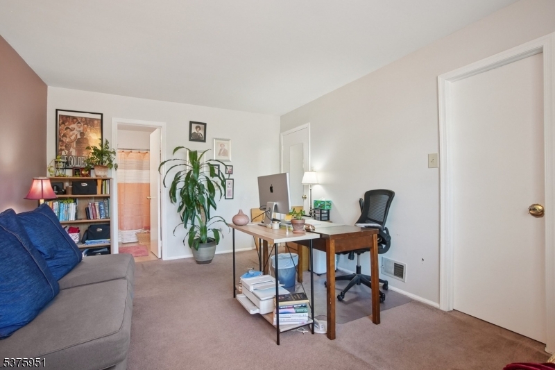 139 Skipton Pl