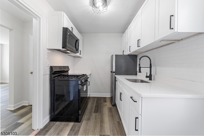 495 Main St, E1 E1