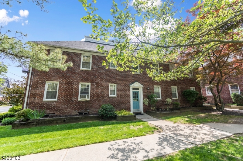 495 Main St, E1 E1