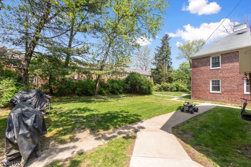 495 Main St, E1 E1