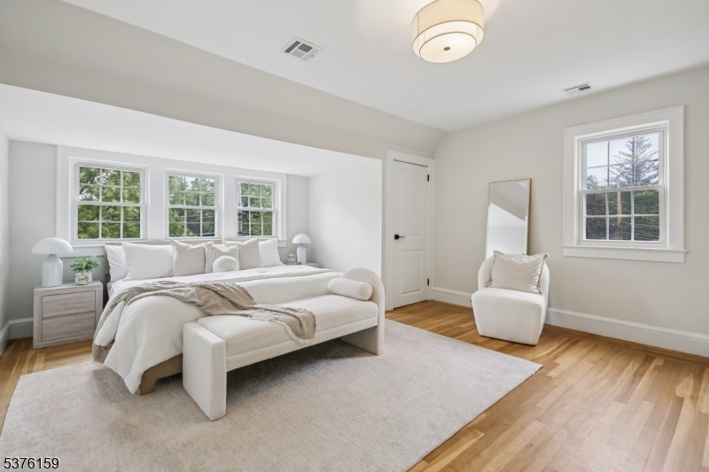 26 Morris Pl