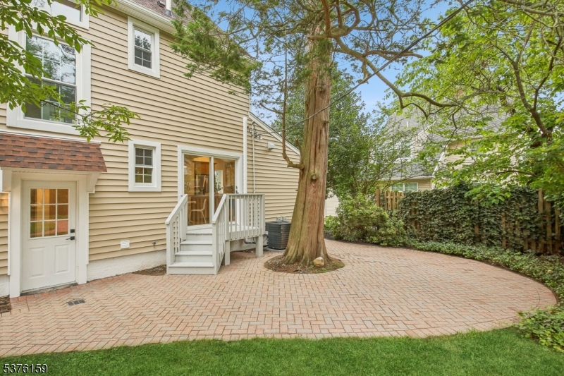 26 Morris Pl