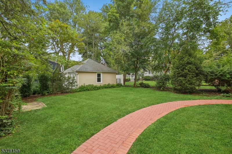 26 Morris Pl