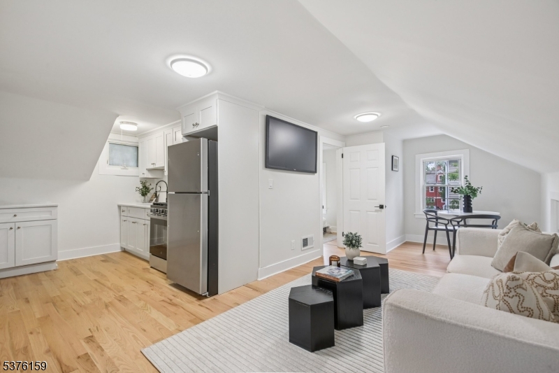 26 Morris Pl