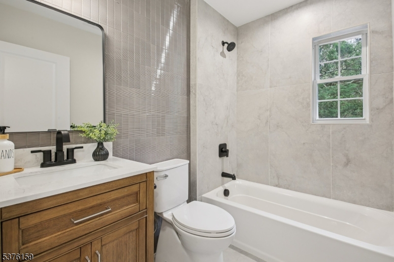 26 Morris Pl