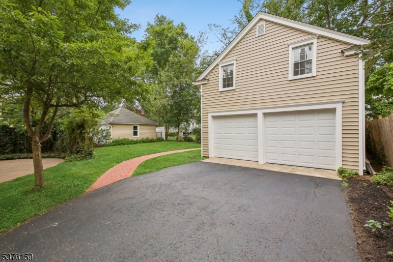 26 Morris Pl