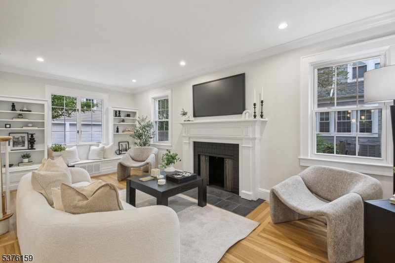 26 Morris Pl