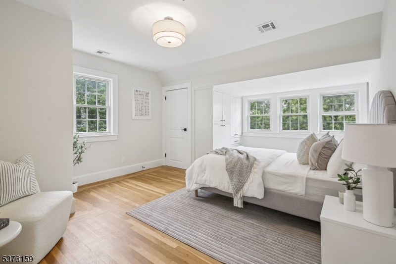 26 Morris Pl