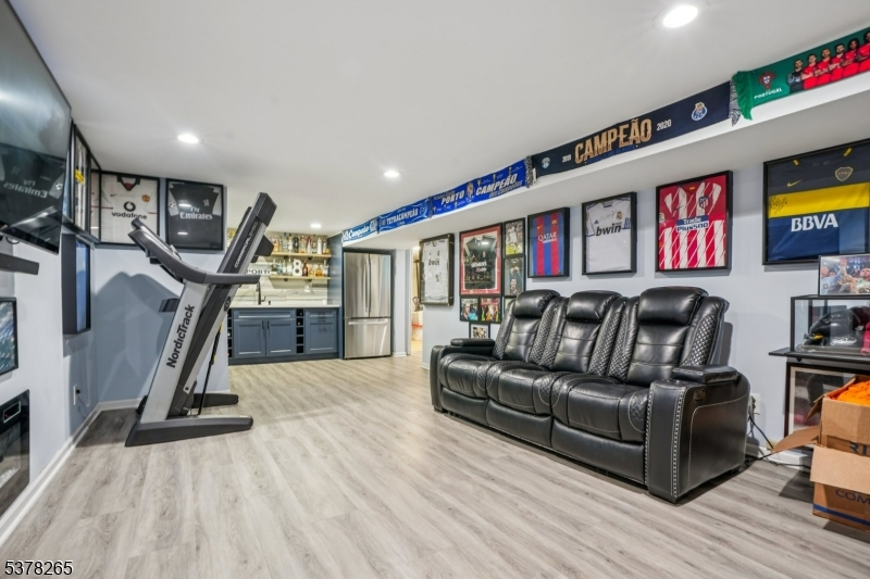 108 Briar Hills Cir
