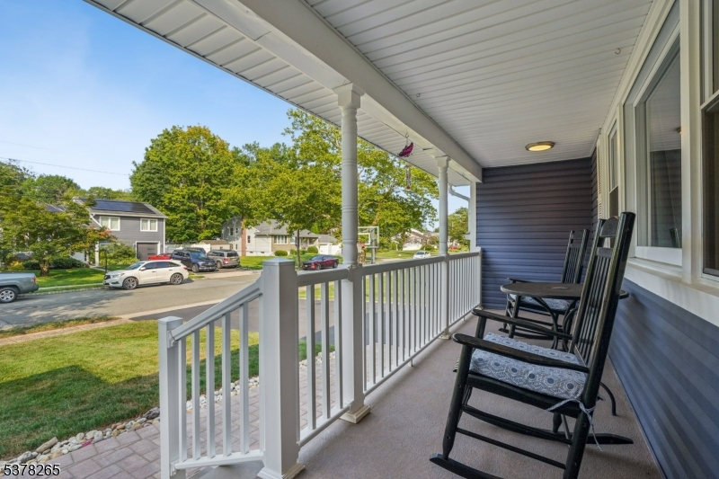 108 Briar Hills Cir