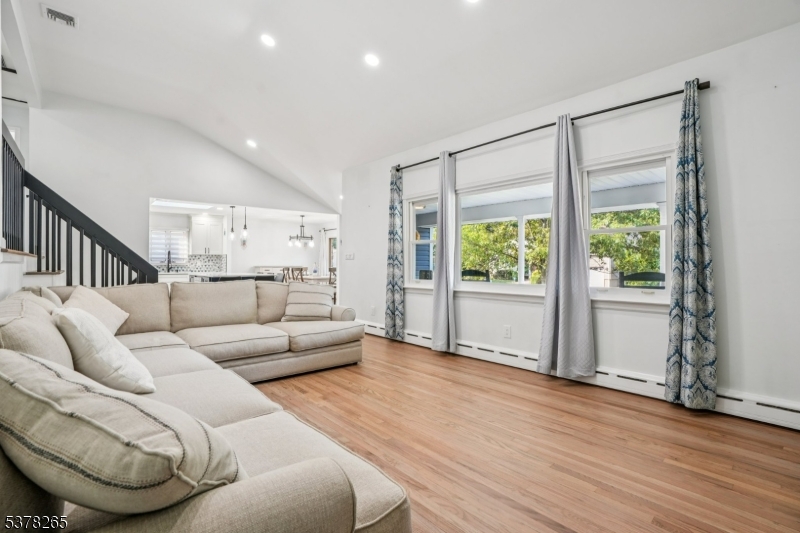 108 Briar Hills Cir