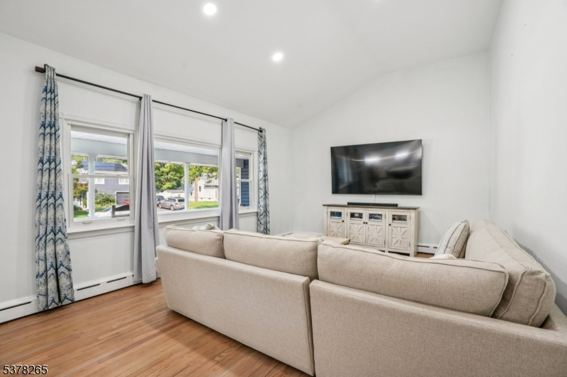 108 Briar Hills Cir