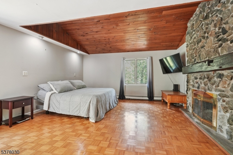 34 Stony Brook Rd
