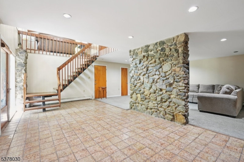 34 Stony Brook Rd