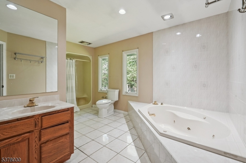 34 Stony Brook Rd