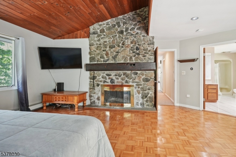 34 Stony Brook Rd