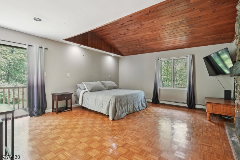 34 Stony Brook Rd