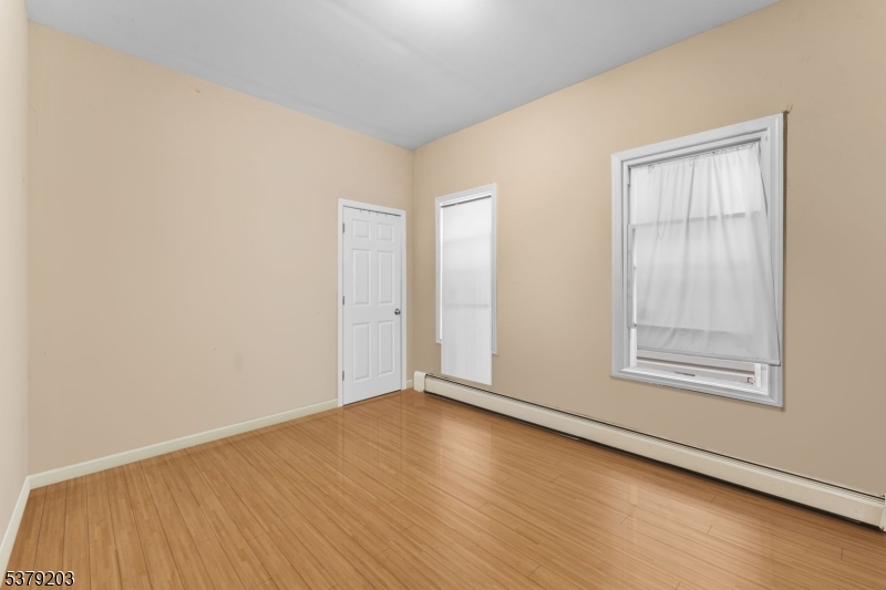 261-263 Fair St 2