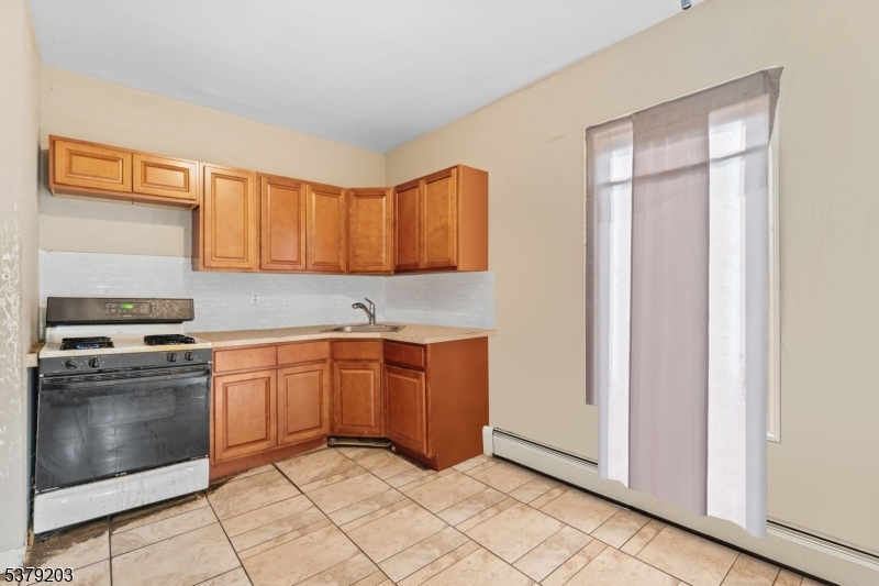 261-263 Fair St 2