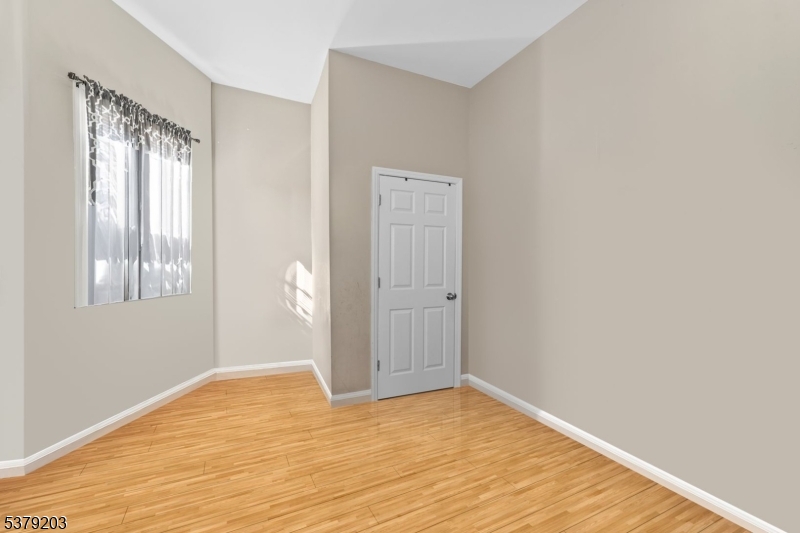 261-263 Fair St 2