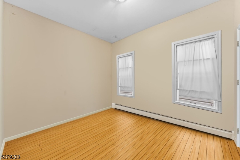 261-263 Fair St 2