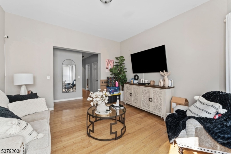 261-263 Fair St 2