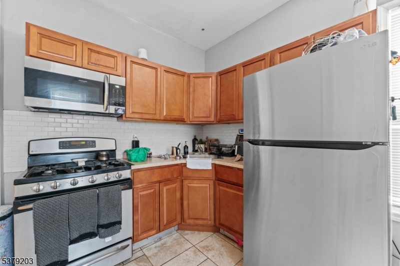 261-263 Fair St 2
