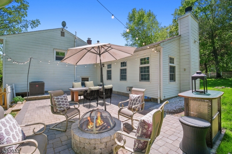 11 Circle Rd