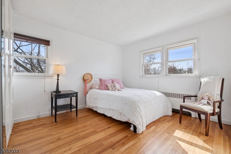 11 Circle Rd