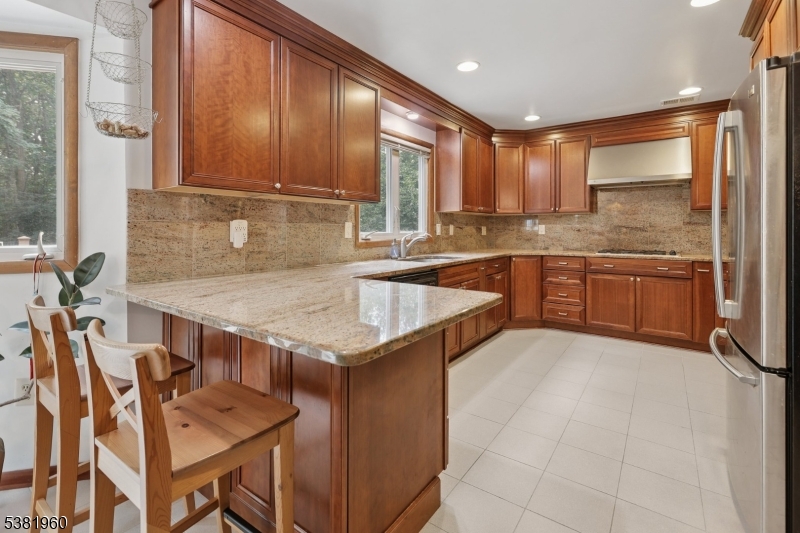 7 Canyon Woods Ct
