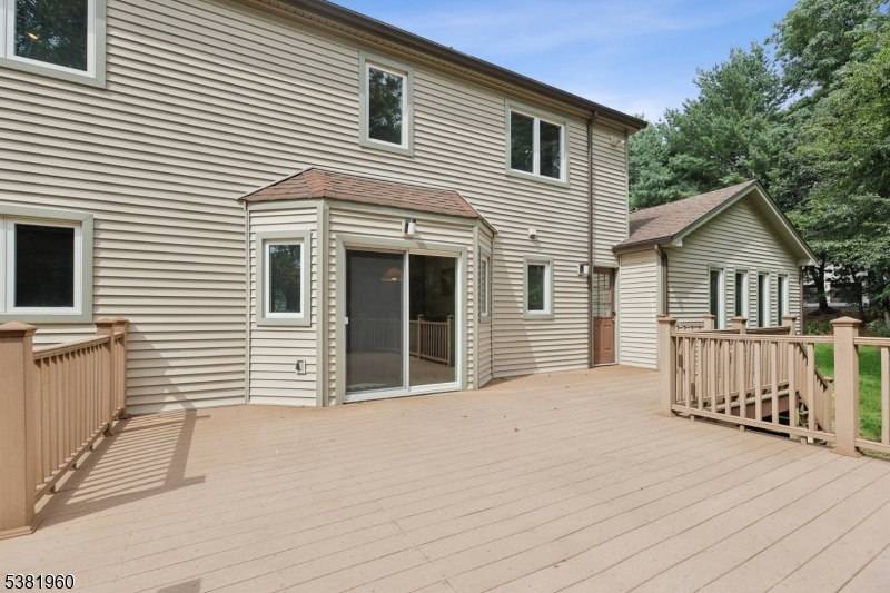 7 Canyon Woods Ct
