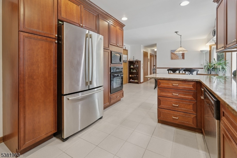 7 Canyon Woods Ct
