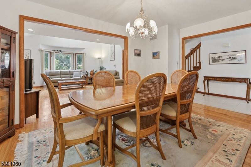 7 Canyon Woods Ct