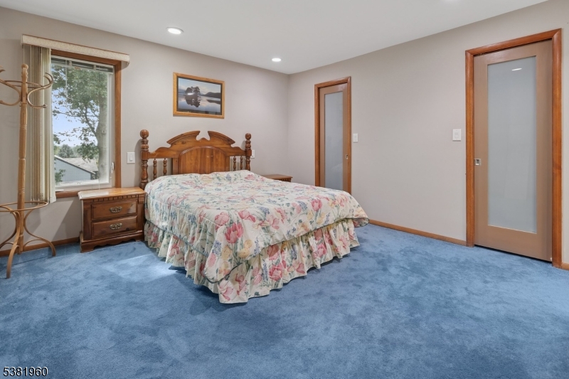 7 Canyon Woods Ct