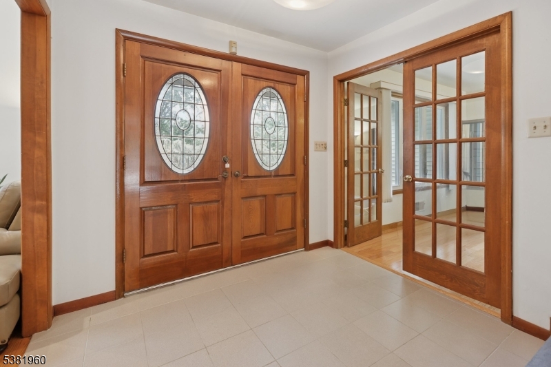 7 Canyon Woods Ct