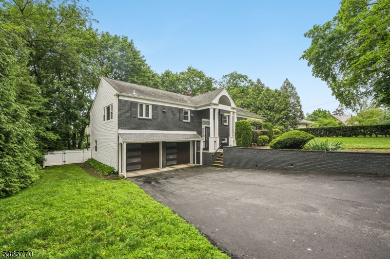 475 Lincoln Ave