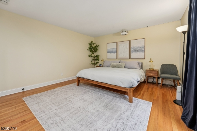 475 Lincoln Ave