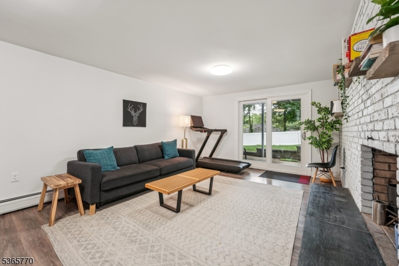 475 Lincoln Ave