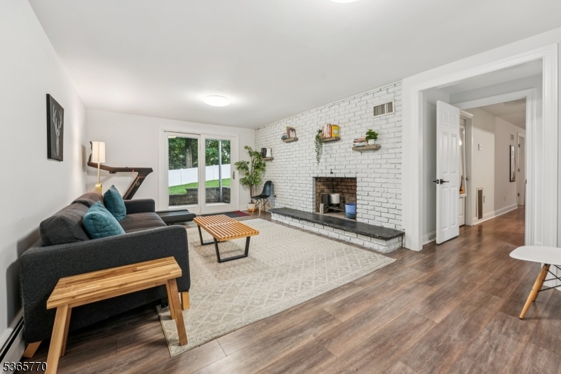 475 Lincoln Ave