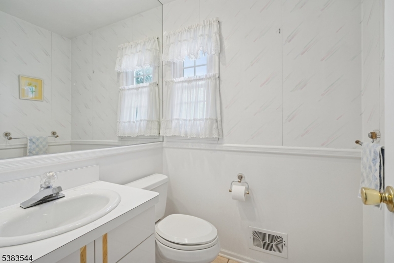 93 Ormont Rd