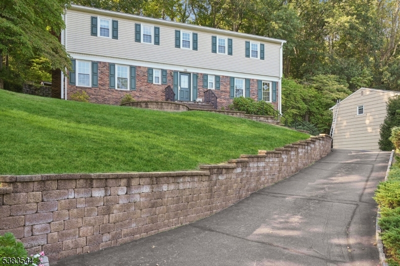 93 Ormont Rd