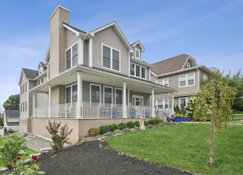 320 Ridge Rd