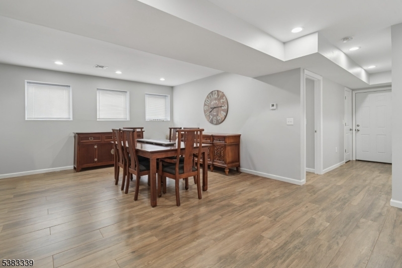 320 Ridge Rd